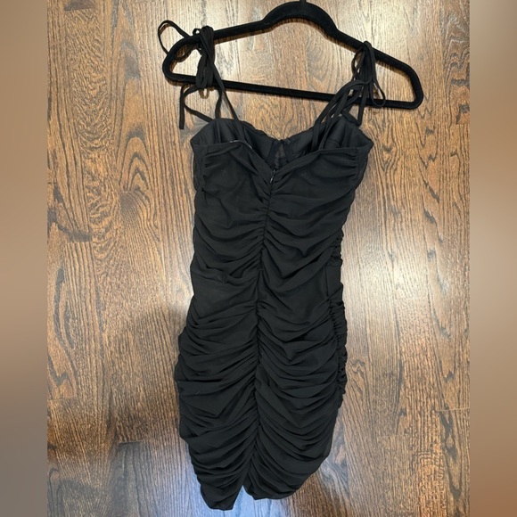 OW Collection Mini dress reformation sexy New Year’s Eve holiday - Picture 7 of 8